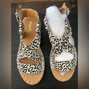 Ryka Women's Animal Print Sandals (6) EUC worn once.